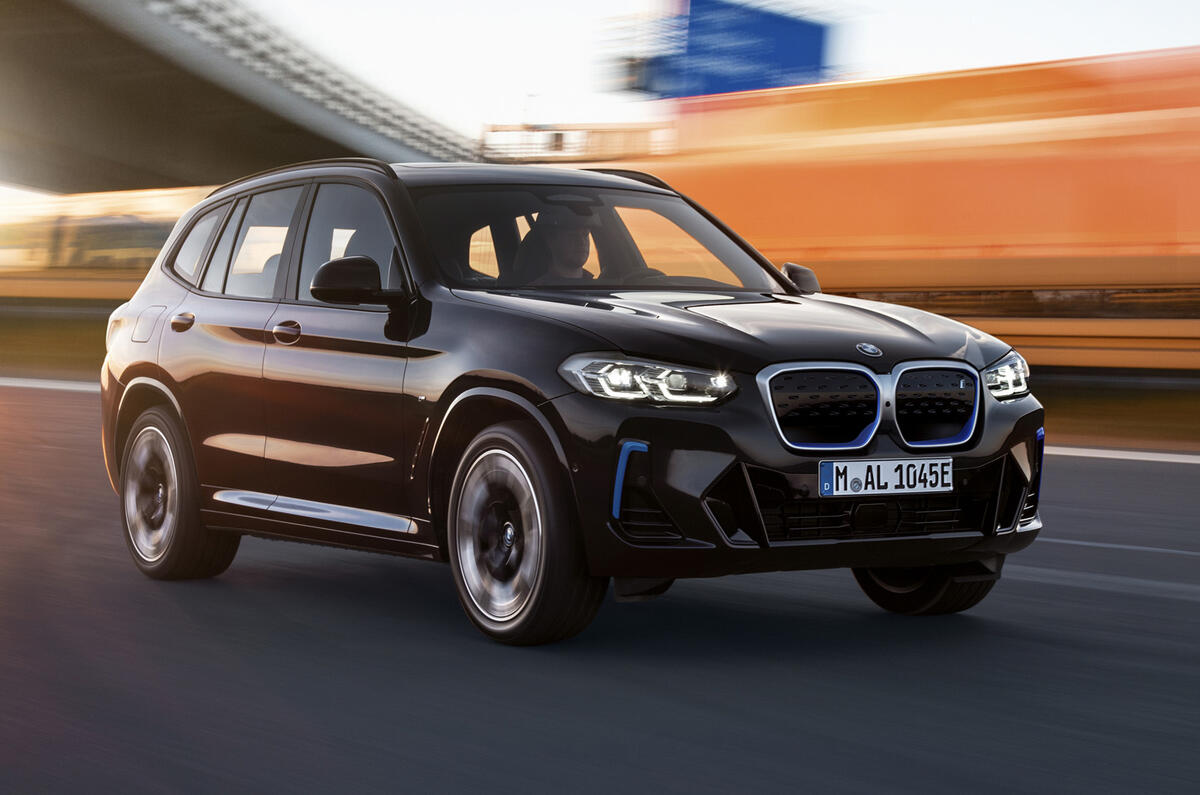 P90432165 highRes P90432165 highRes