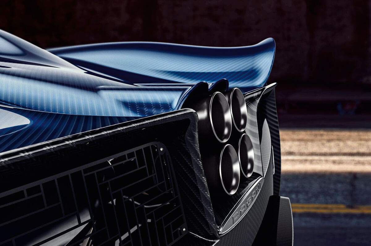 754bhp Pagani Huayra Roadster - extreme 1280kg drop-top hypercar