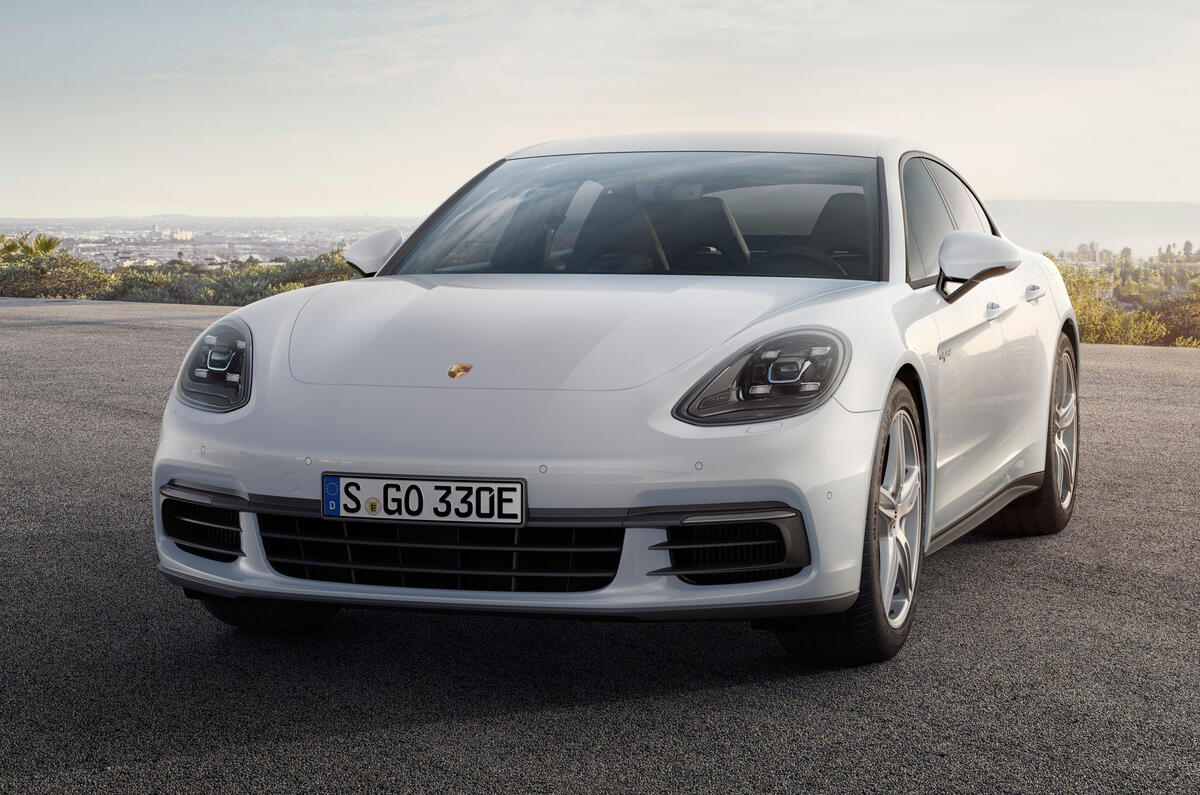 2017 Porsche Panamera 4 E-Hybrid revealed