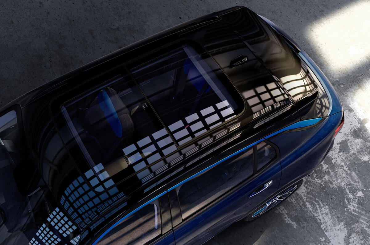 2020 Lynk&Co 01 - roof 2020 Lynk&Co 01 - roof