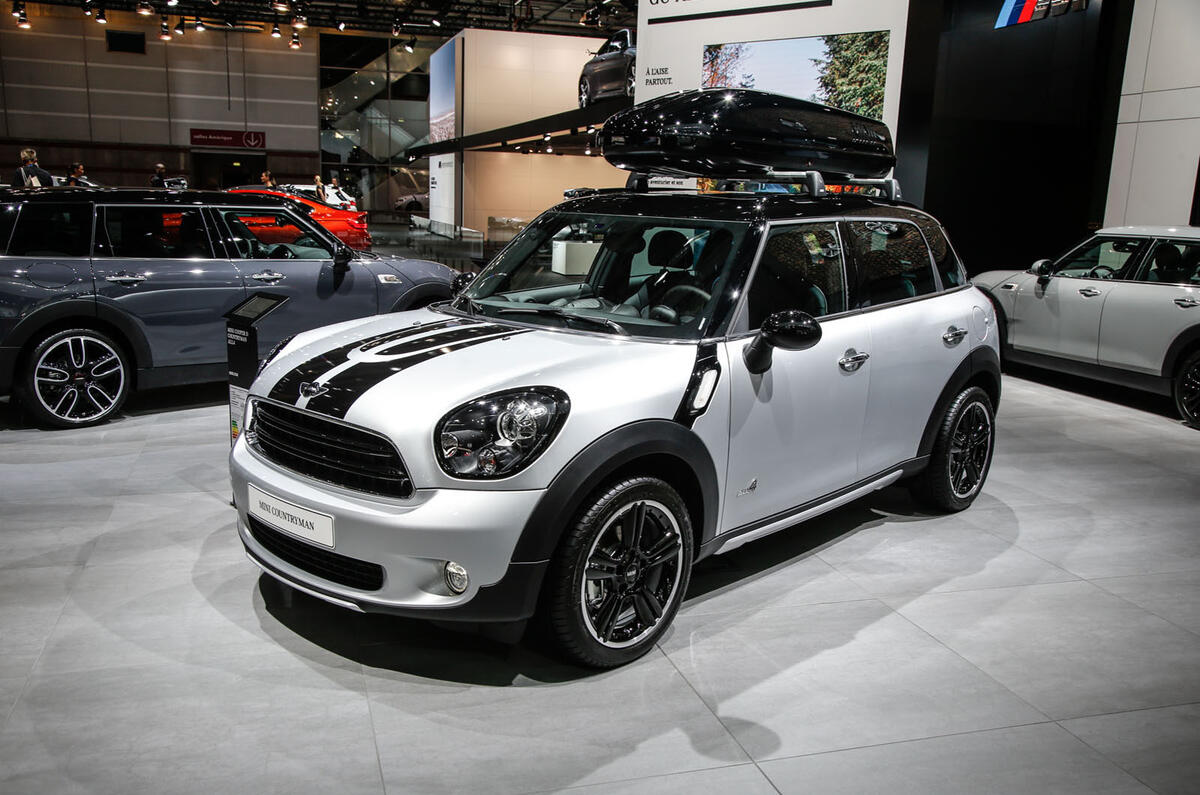 Mini Countryman Cooper at the Paris motor show 2016 - show report and gallery