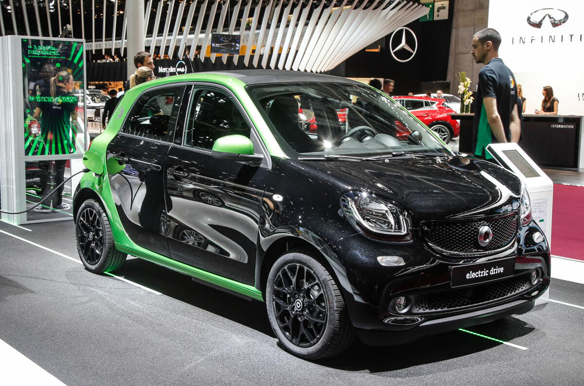 Smart Fortwo, Fortwo cabriolet and Forfour Electric Drive revealed