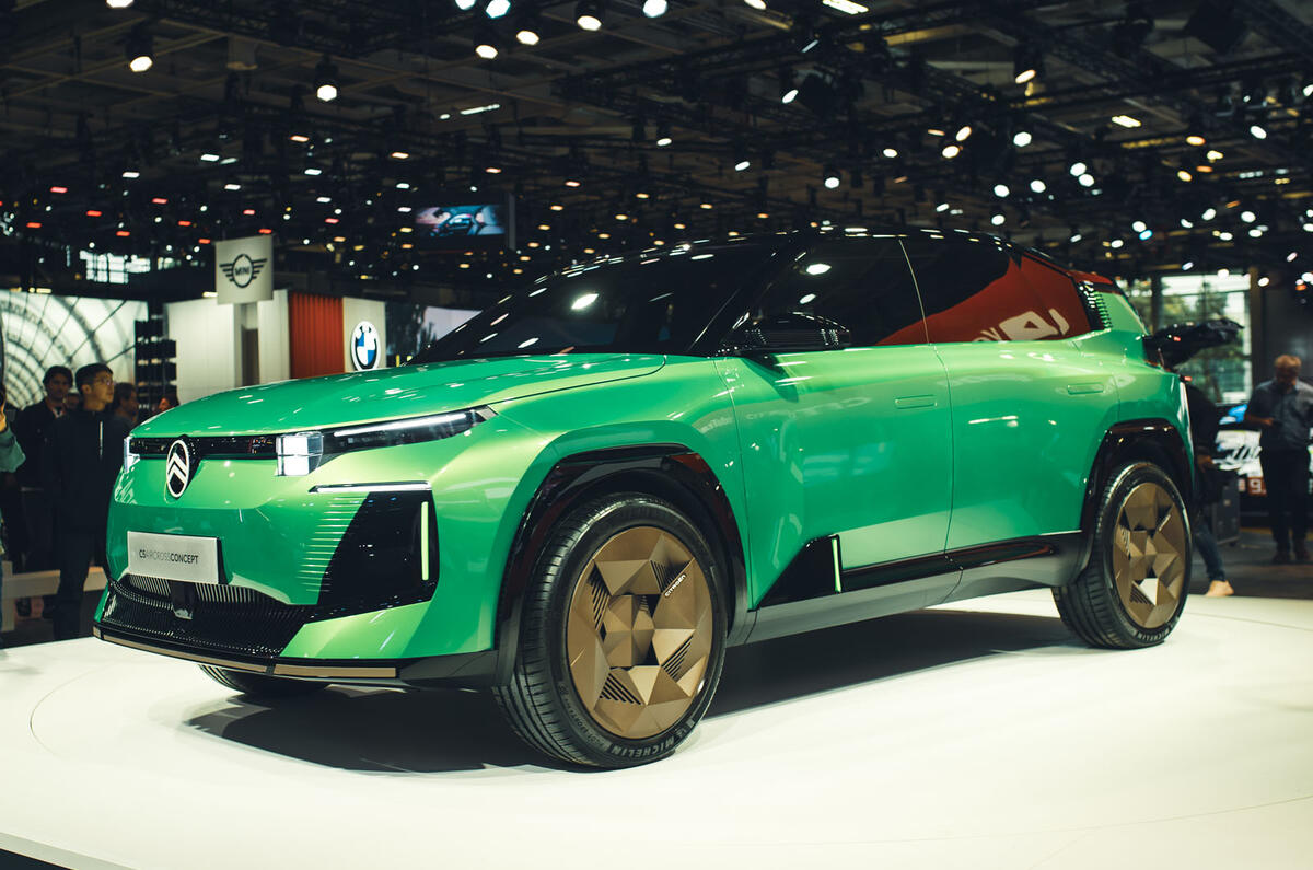 Paris motor show 2024 Citroen C5 Aircross concept Paris motor show 2024 Citroen C5 Aircross concept