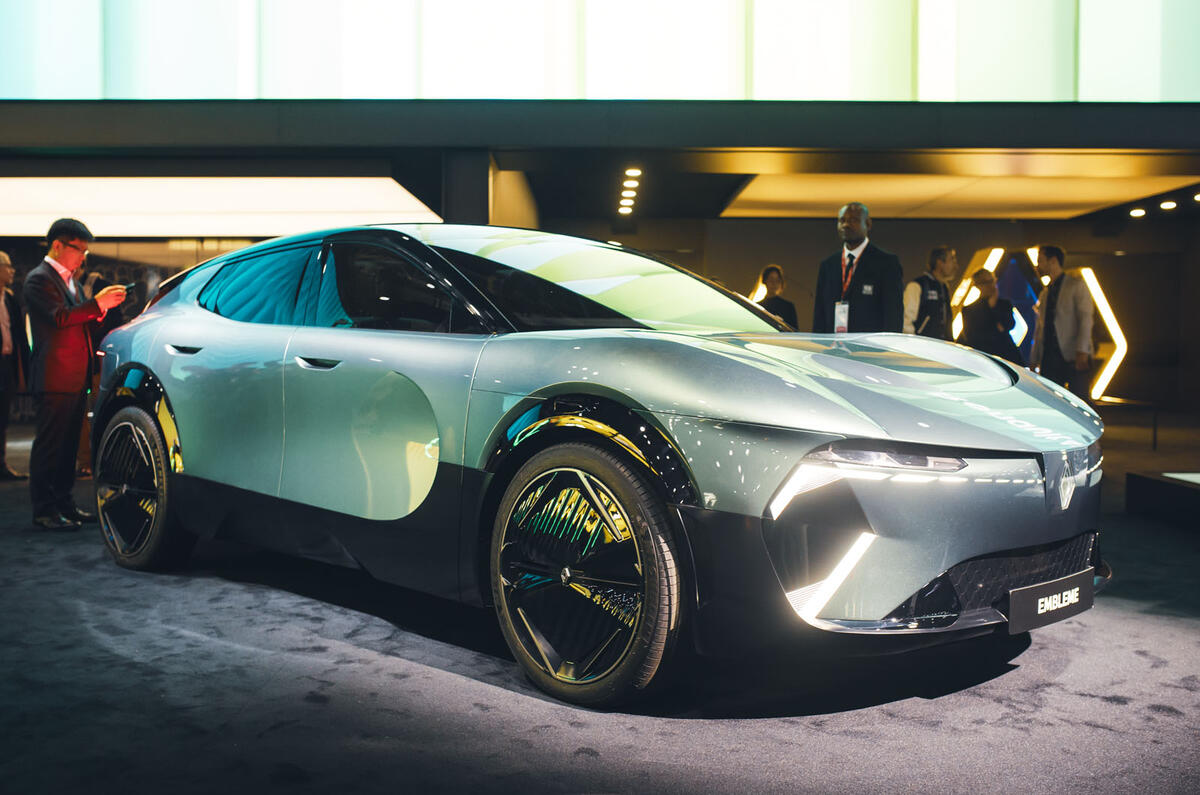 Paris motor show 2024 Renault Embleme Paris motor show 2024 Renault Embleme