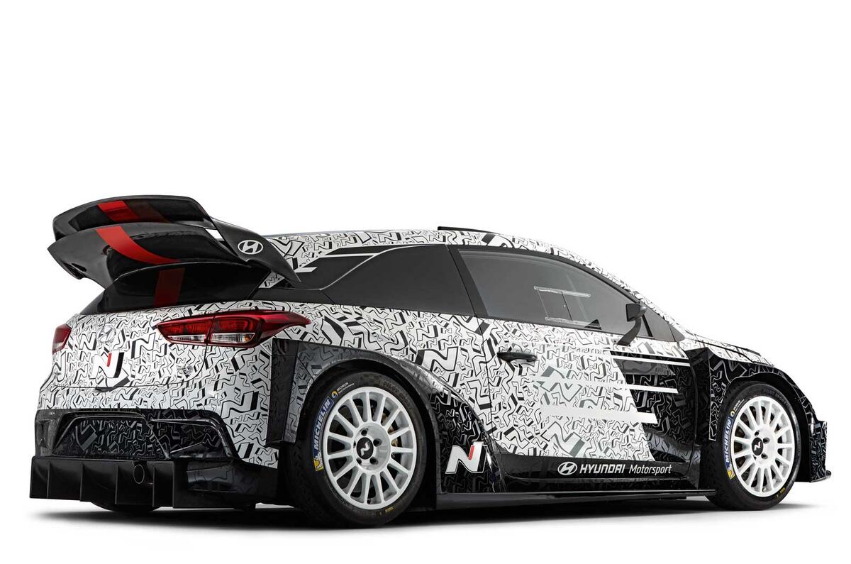 2017 Hyundai i20 Coupe WRC car revealed
