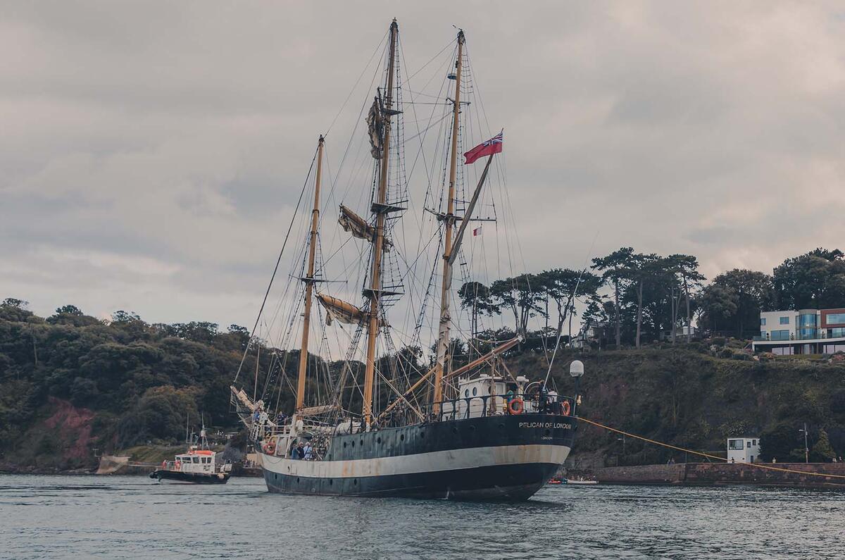 Pelican of London being towed