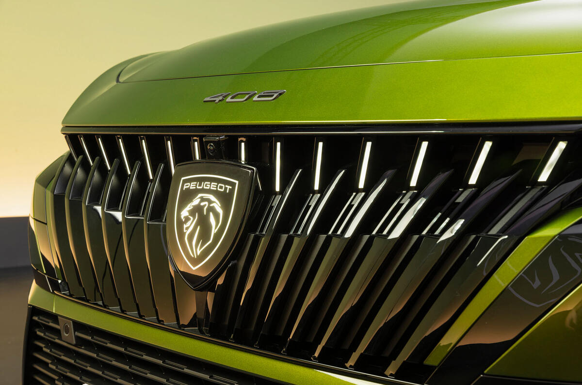 Peugeot 408 facelift 3