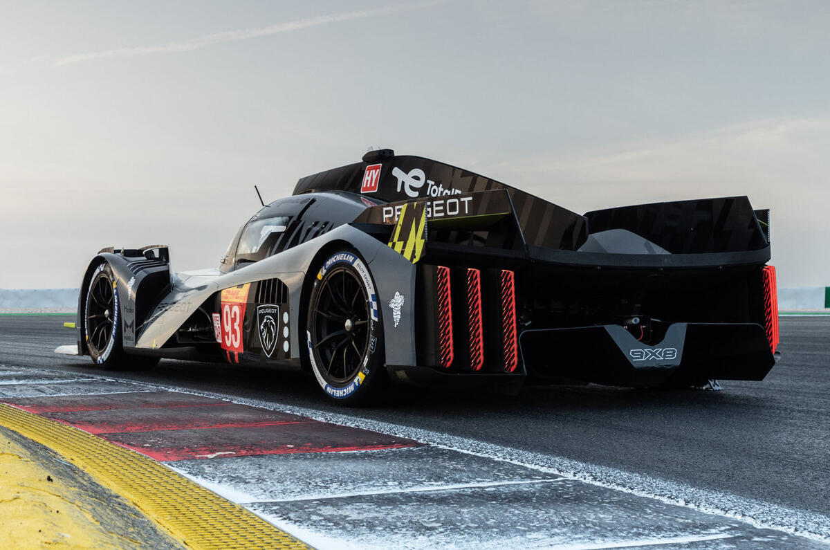 Peugeot 9x8 at le mans rear Peugeot 9x8 at le mans rear