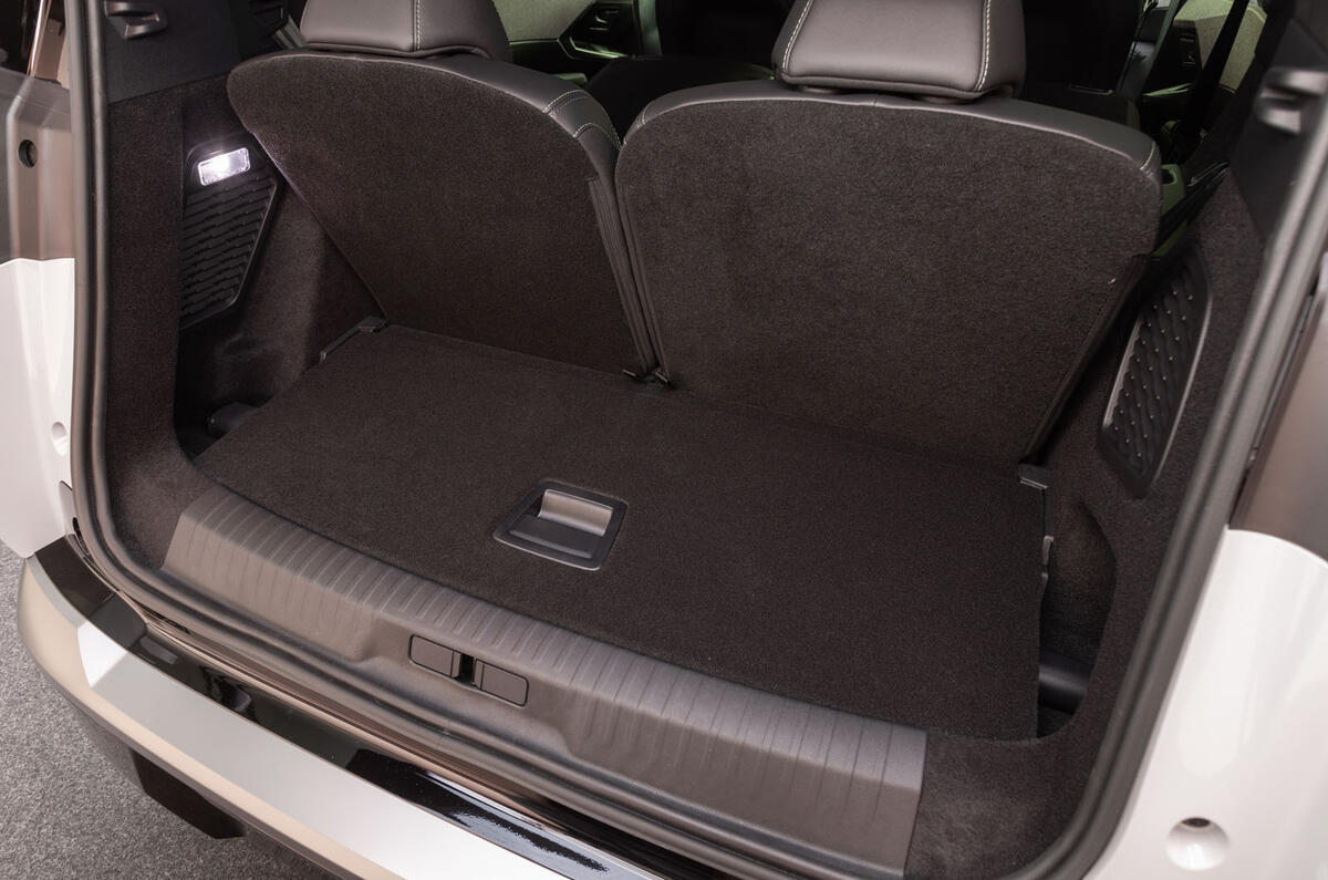 Peugeot e 5008 boot Peugeot e 5008 boot