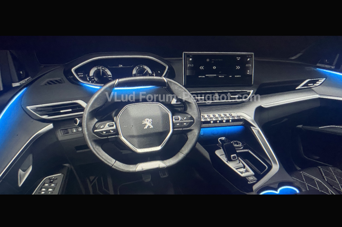 Peugeot 3008 facelift leaked images interior Peugeot 3008 facelift leaked images interior