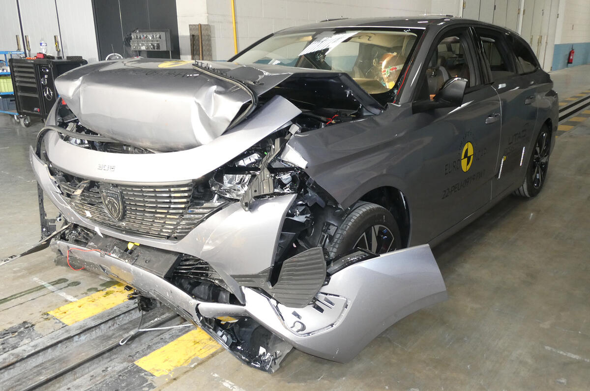 Peugeot 408 NCAP