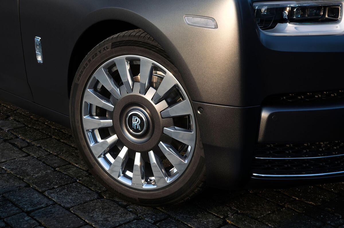 Rolls-Royce Phantom The Gentleman’s Tourer