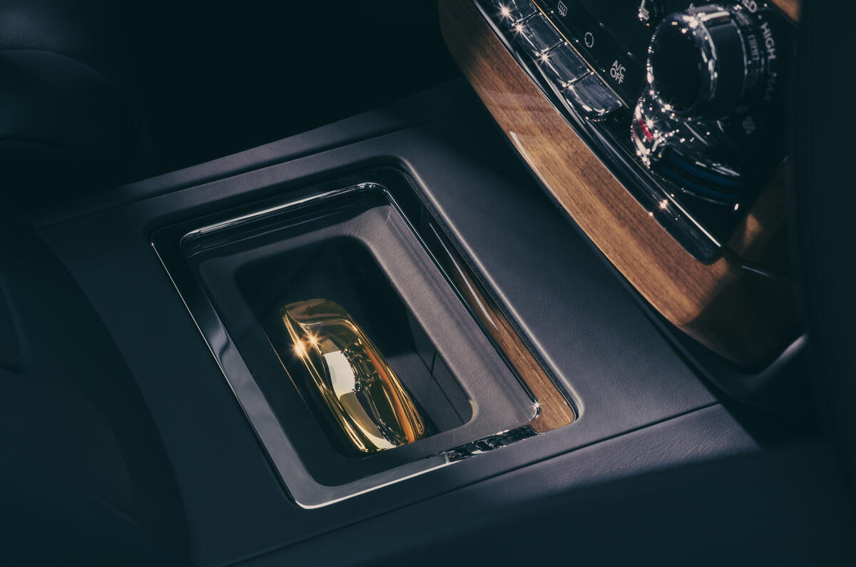 Phantom Goldfinger   vault Phantom Goldfinger   vault