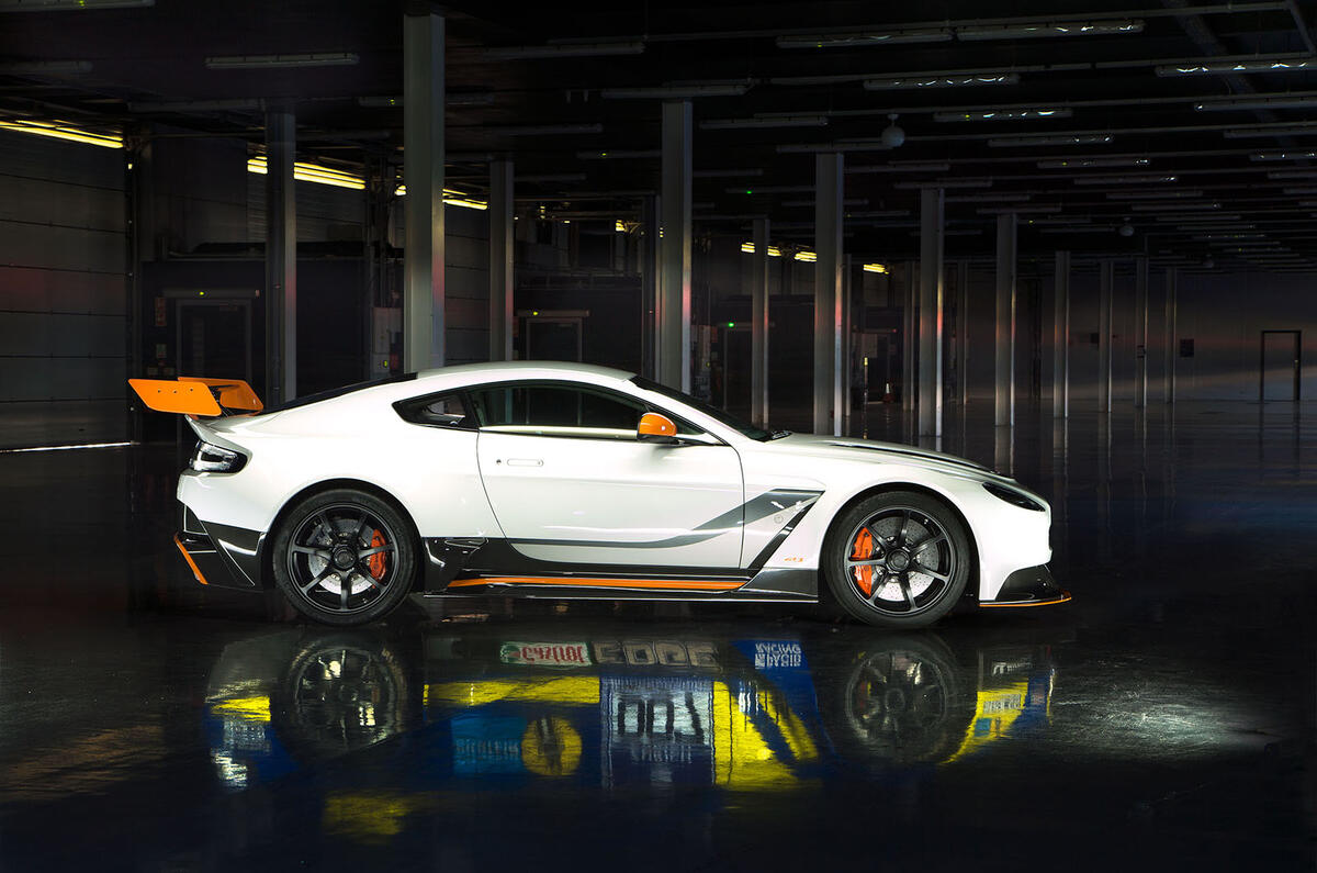 Aston Martin Vantage GT12