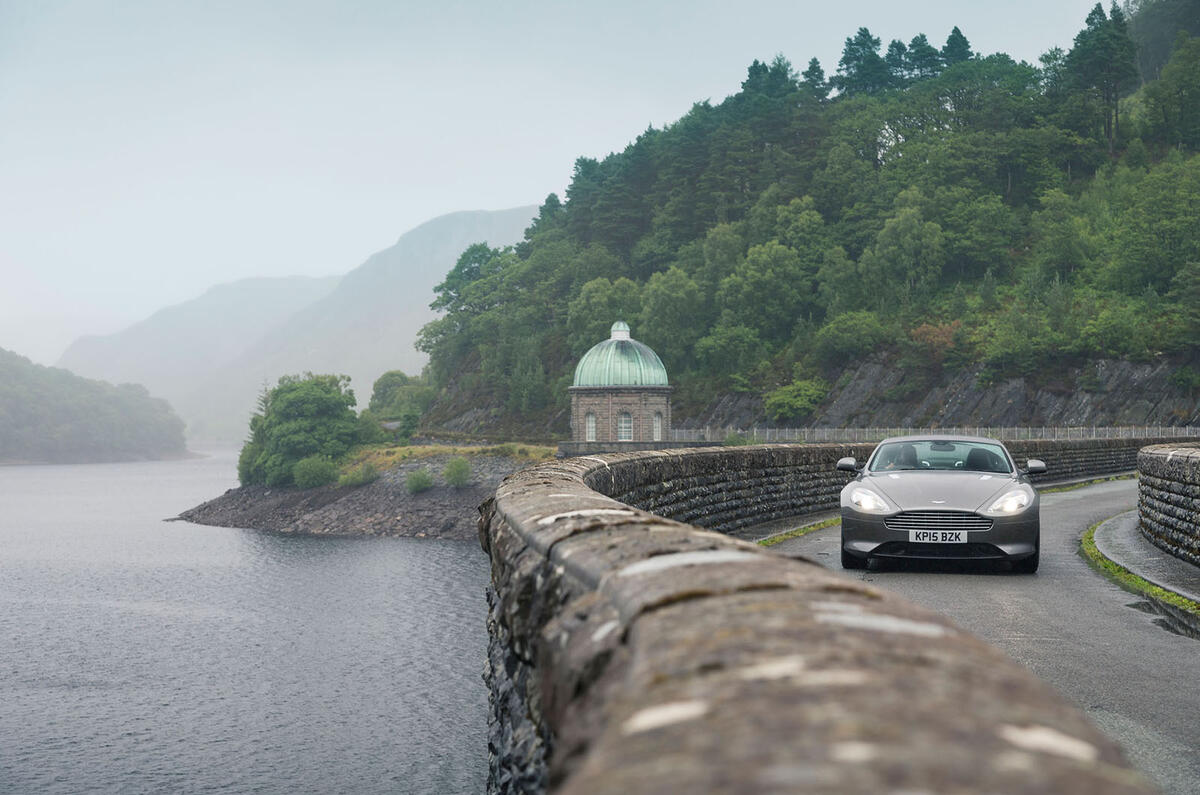 Aston Martin DB9