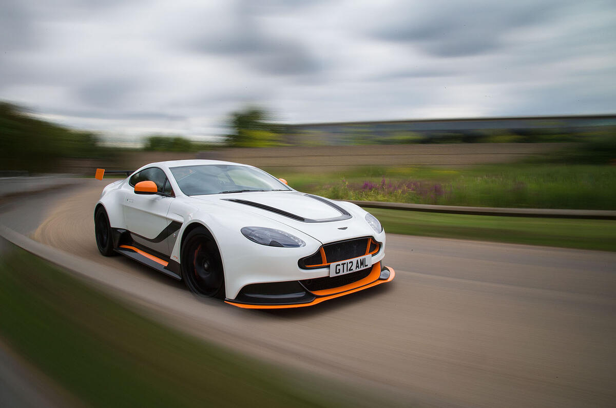 Aston Martin Vantage GT12