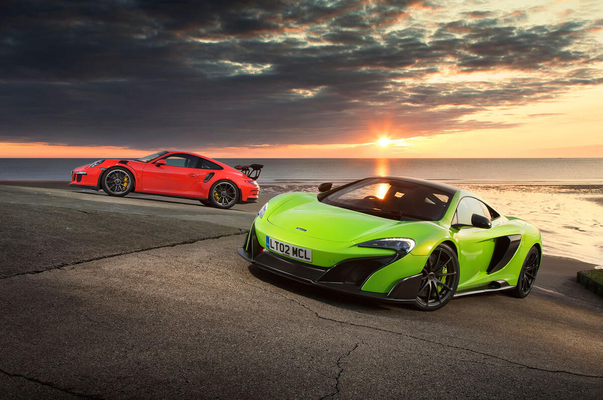 Porsche 911 GT3 RS and McLaren 675 LT