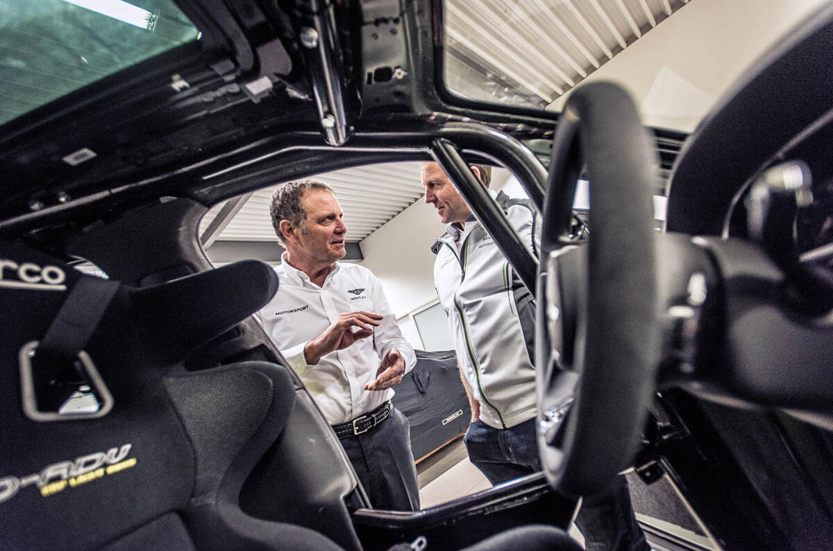 Bentley Bentayga pikes peak