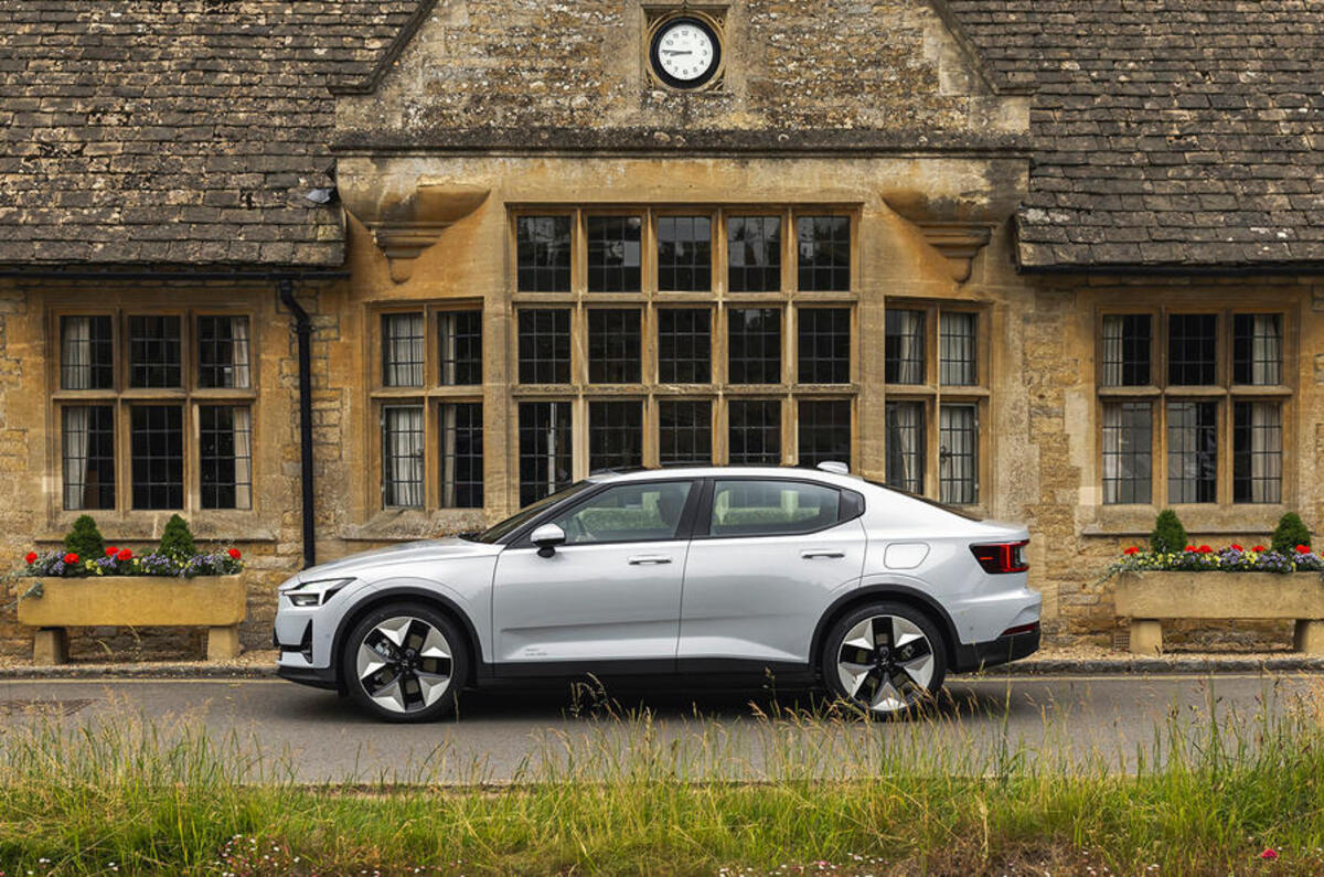 polestar 2 review my2024 10 static side 1