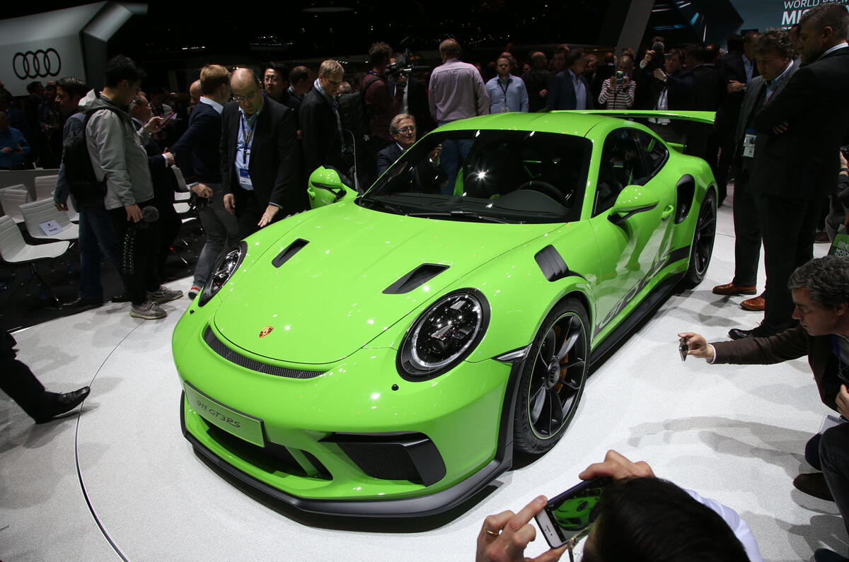 2018 Porsche 911 GT3 RS: Weissach pack revealed with 29kg weight loss