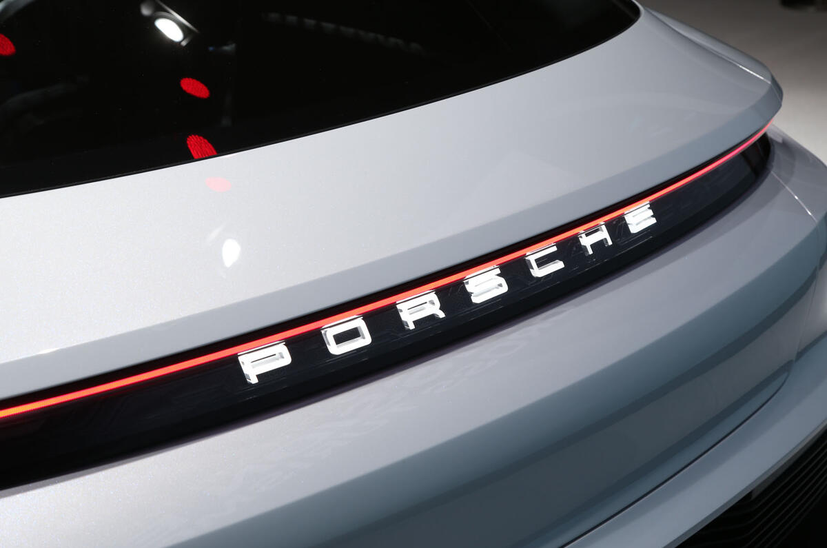 Porsche Mission E Cross Turismo previews 2021 production crossover