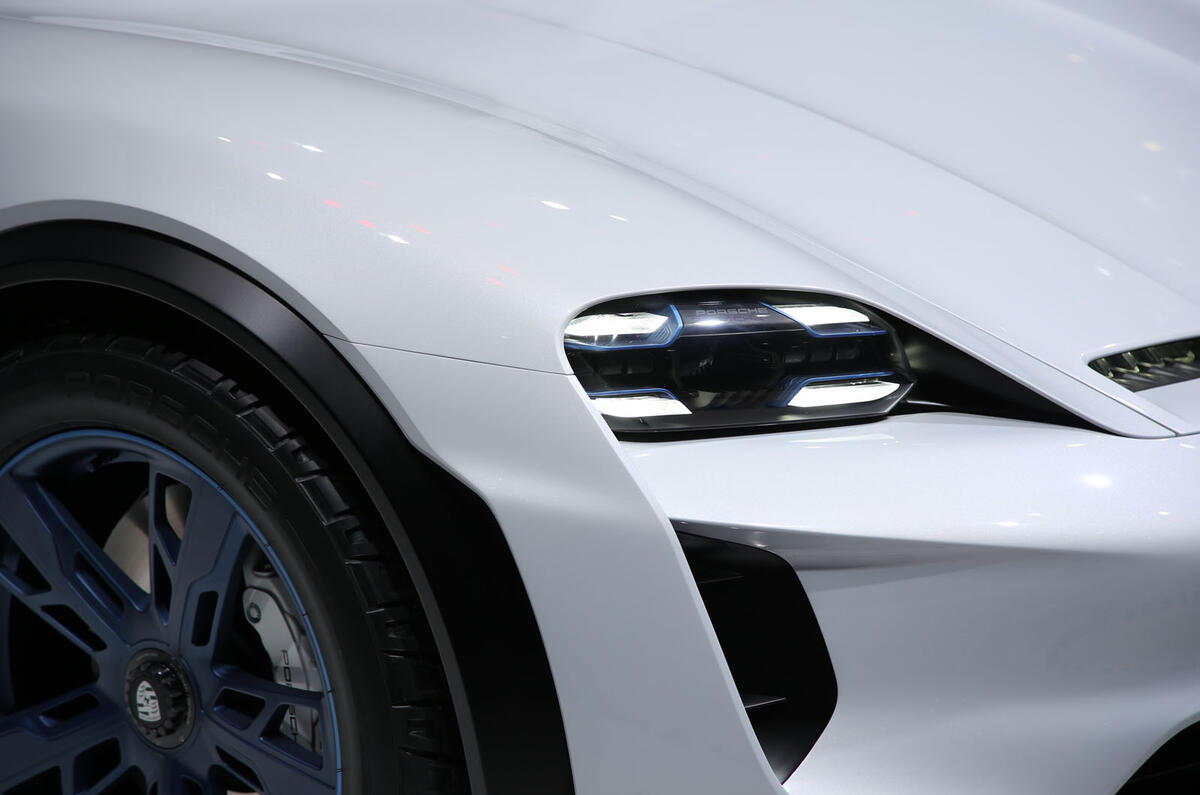 Porsche Mission E Cross Turismo previews 2021 production crossover