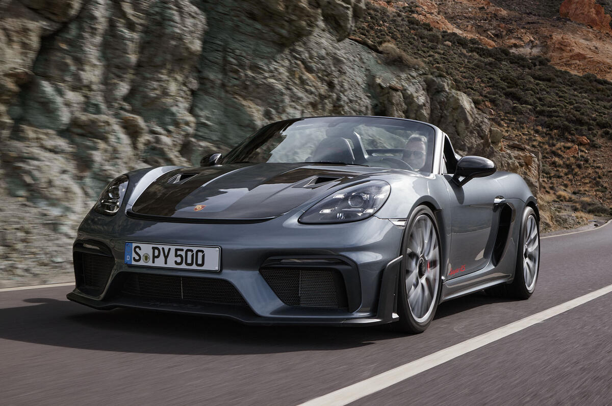 porsche 718 spyder gt4 rs 2023 front quarter tracking