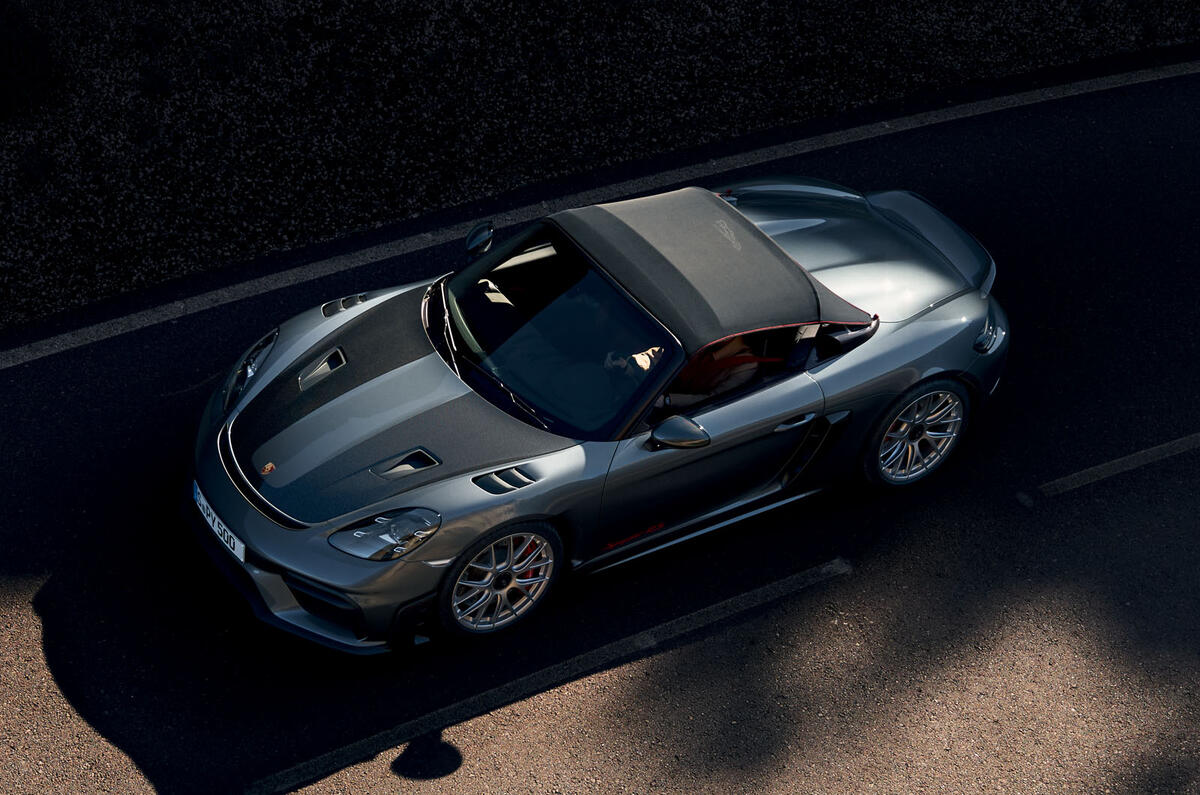 Porsche 718 Spyder GT4 RS 2023 tracking high Porsche 718 Spyder GT4 RS 2023 tracking high