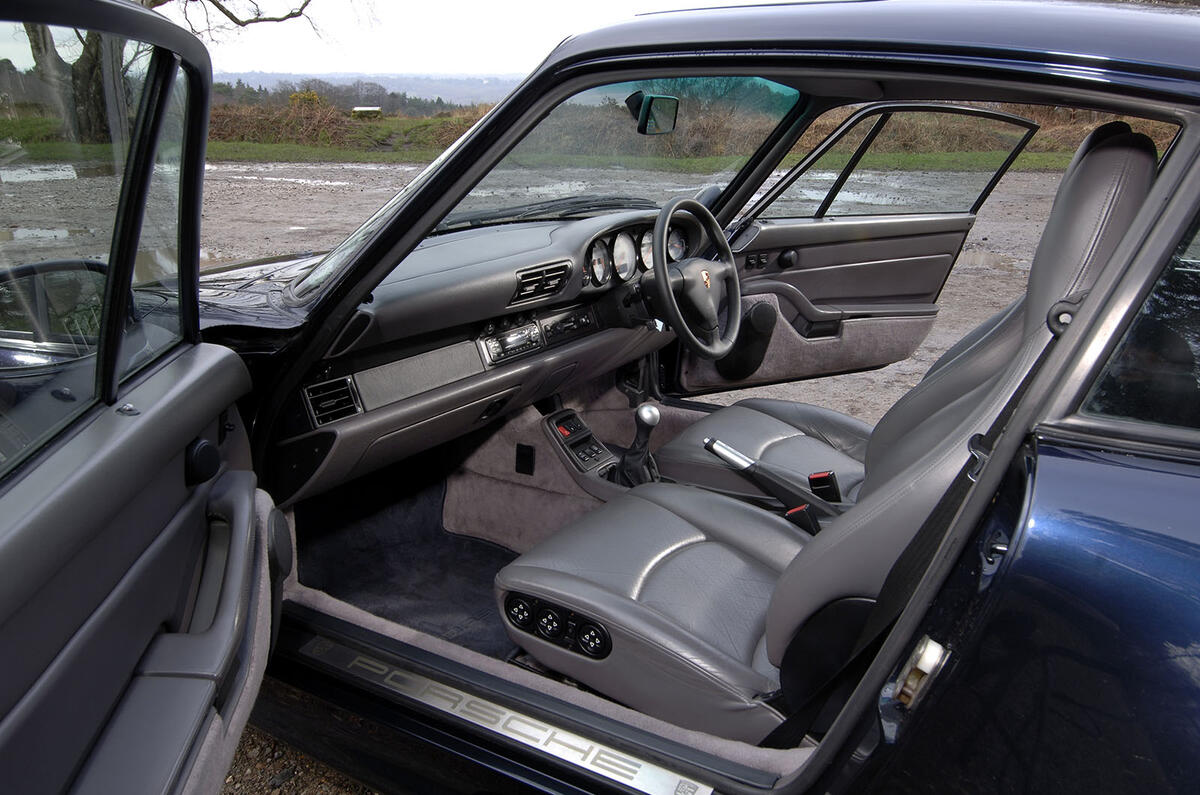 Porsche 911 993 Turbo 1995 interior Porsche 911 993 Turbo 1995 interior