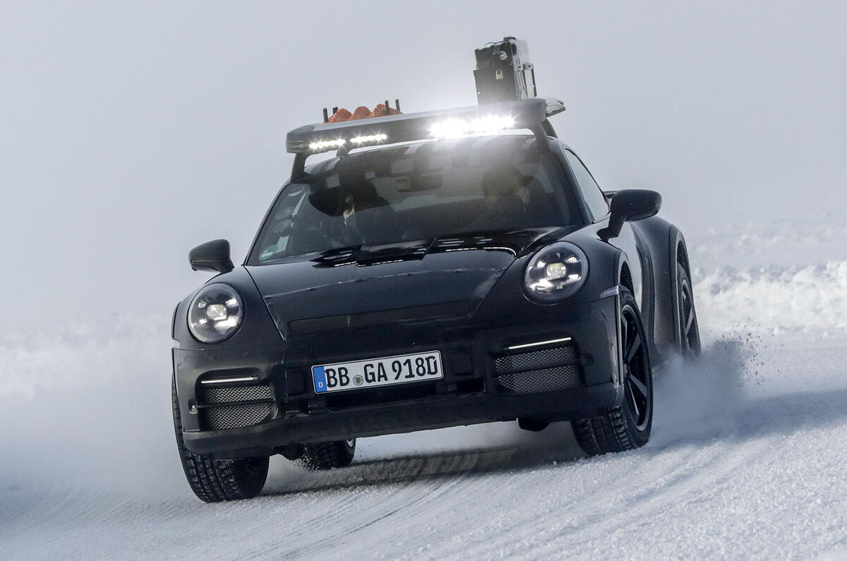 Porsche 911 Dakar front Porsche 911 Dakar front
