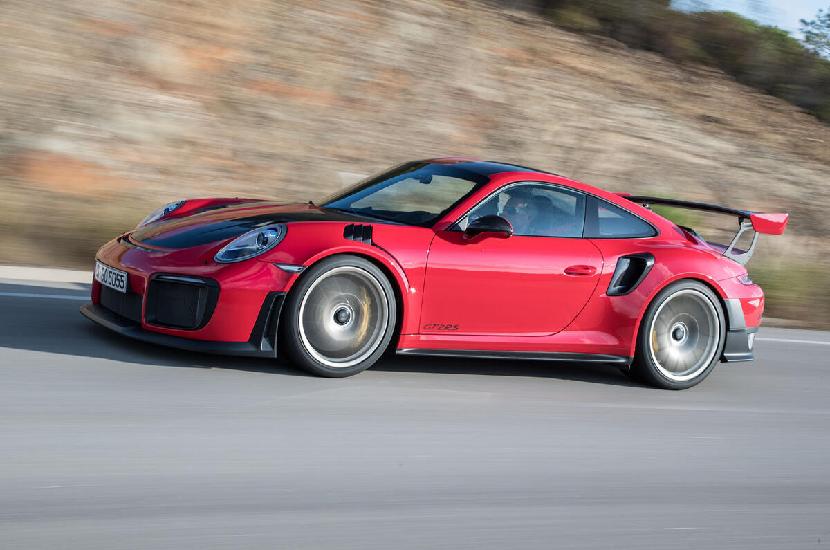 Porsche 911 GT2 RS side Porsche 911 GT2 RS side