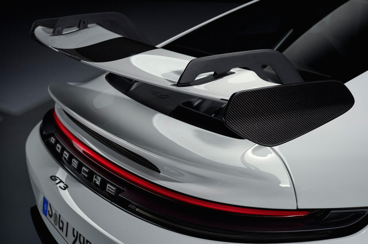 Porsche 911 GT3 2025 spoiler detail Porsche 911 GT3 2025 spoiler detail