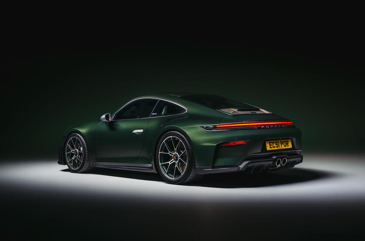 Porsche 911 GT3 EC51 6