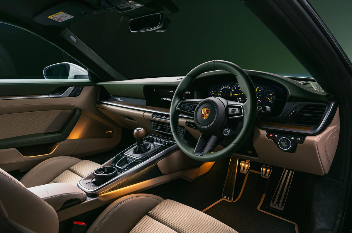 Porsche 911 GT3 EC51 8