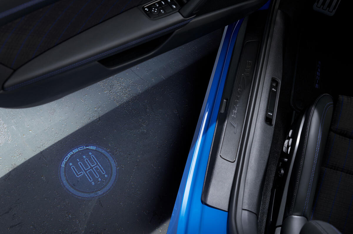 Porsche 911 T convertible puddle light