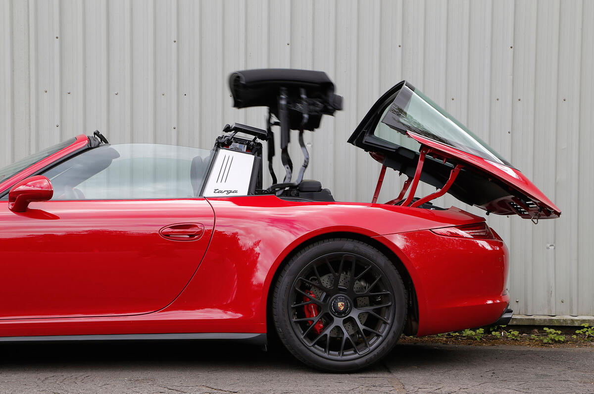 Porsche 911 Targa roof