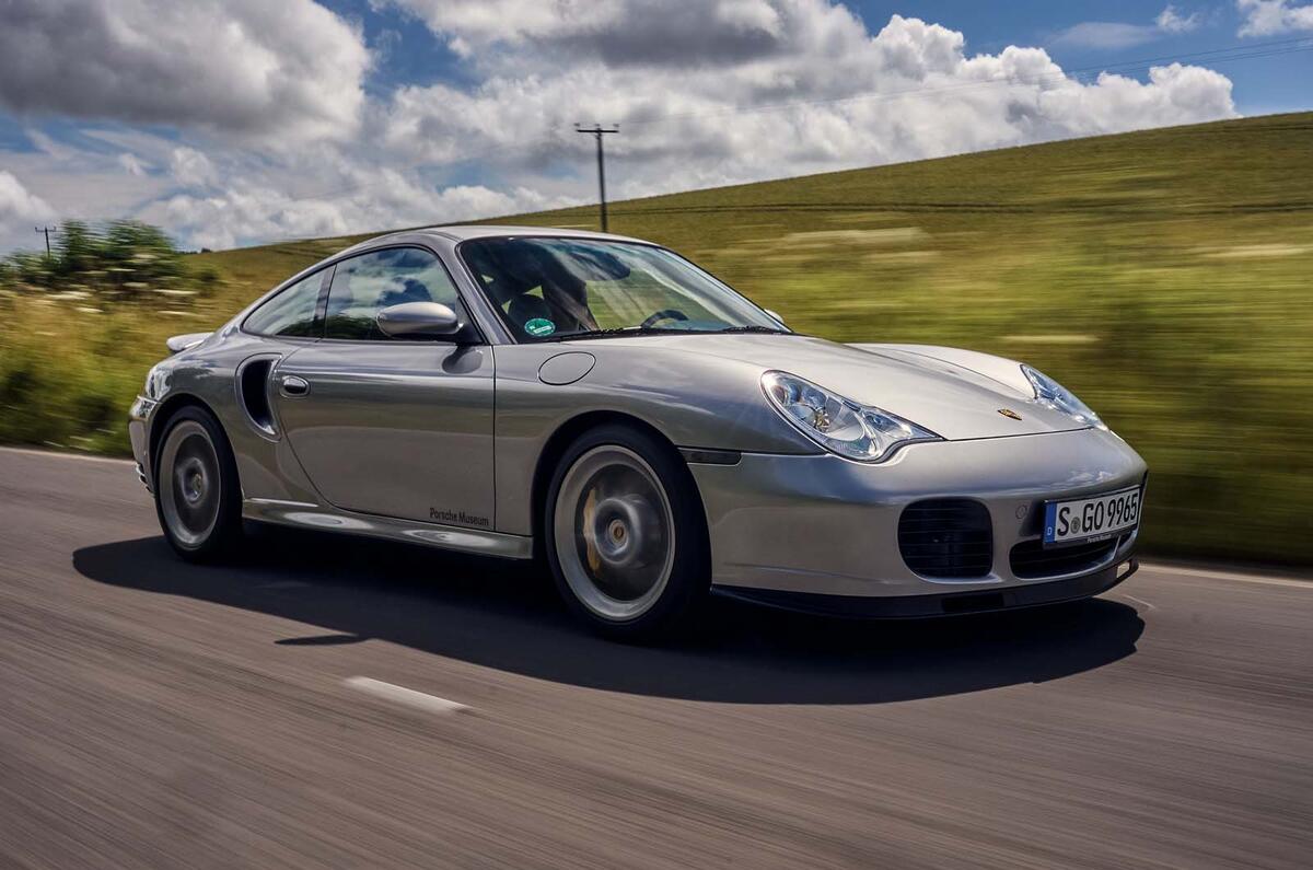 Porsche 911 turbo feature lead 2