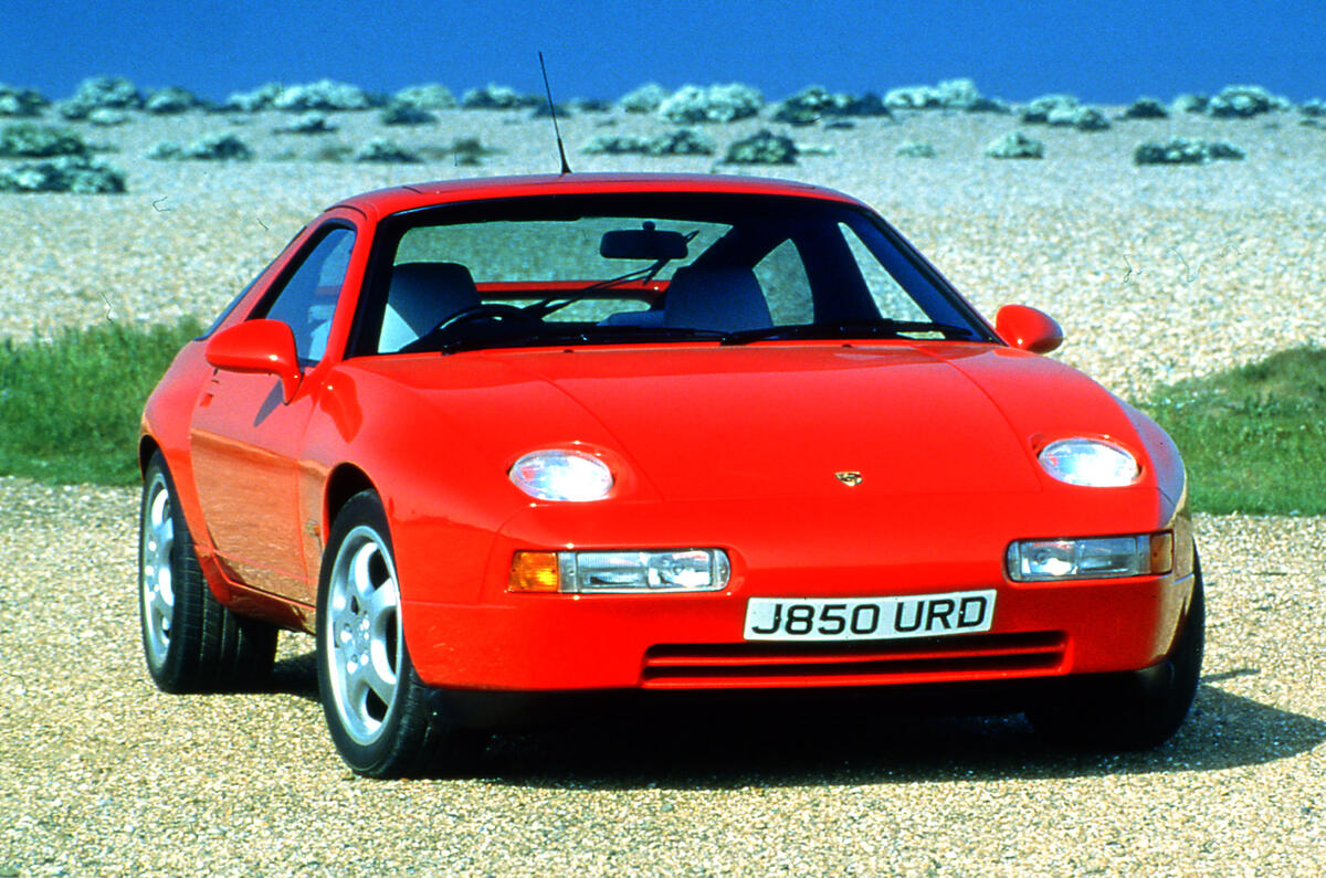 Porsche 928 front quarter static sand Porsche 928 front quarter static sand