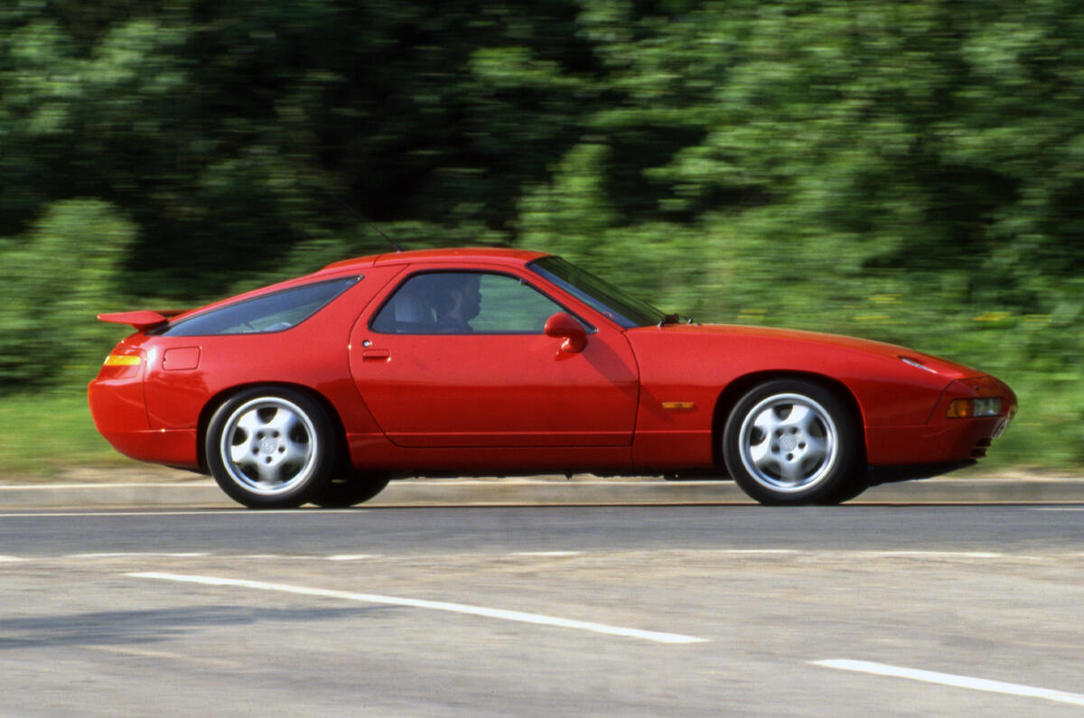 Porsche 928 side tracking Porsche 928 side tracking