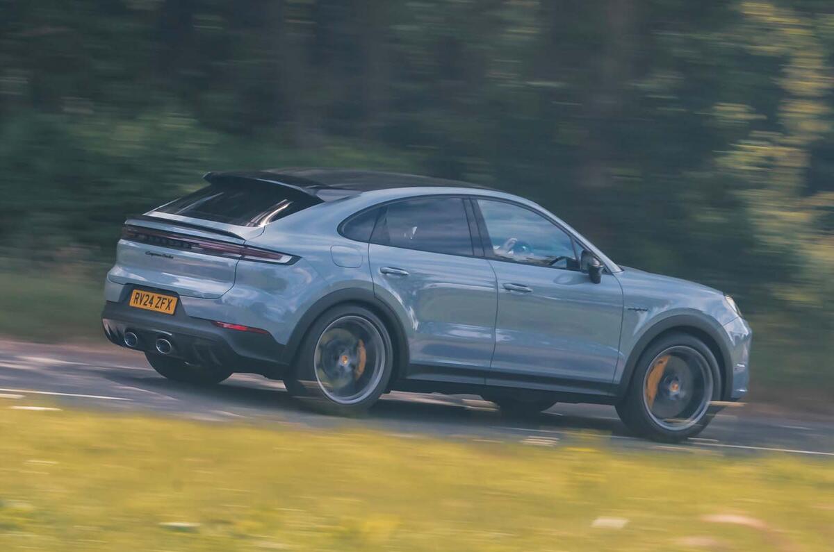 Porsche Cayenne E Hybrid rear cornering