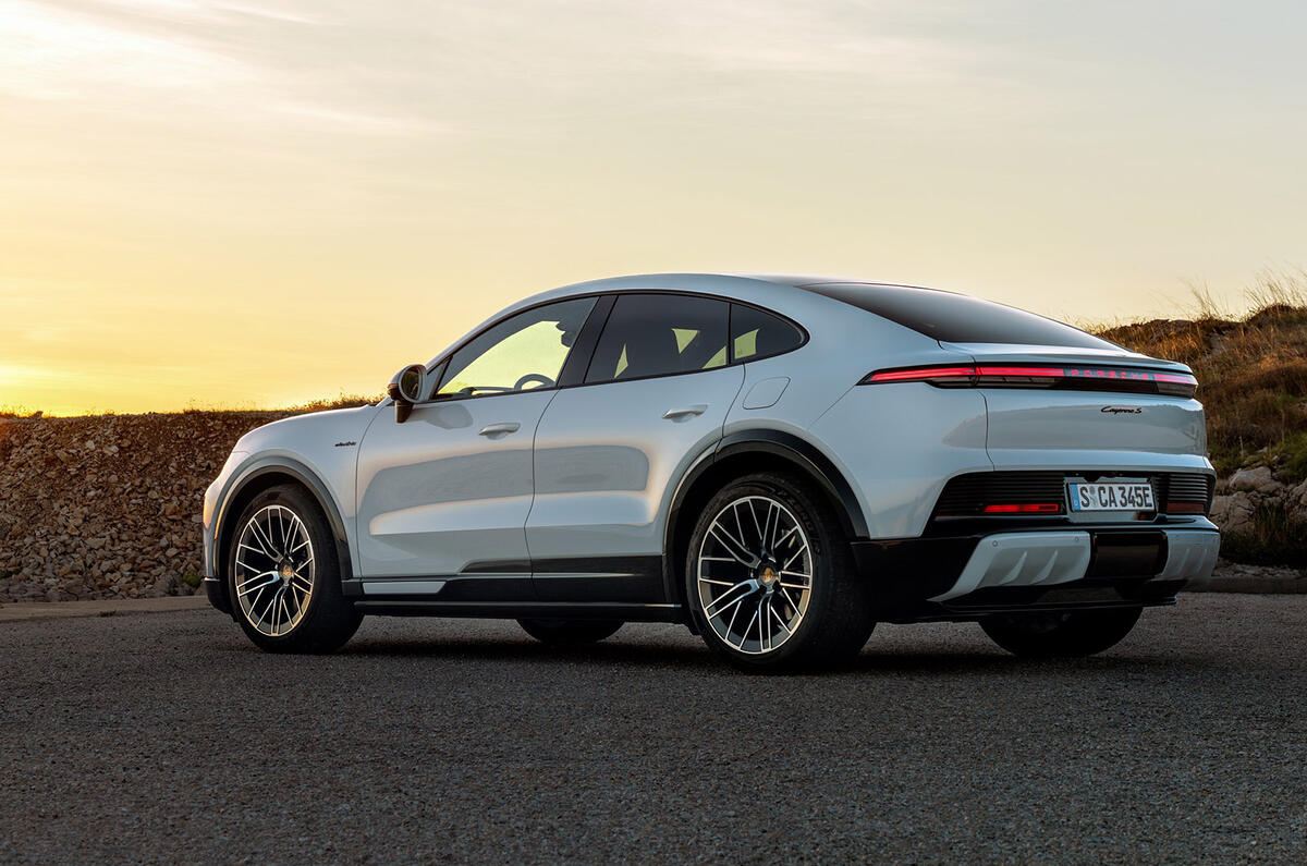 Porsche Cayenne Electric coupe 0