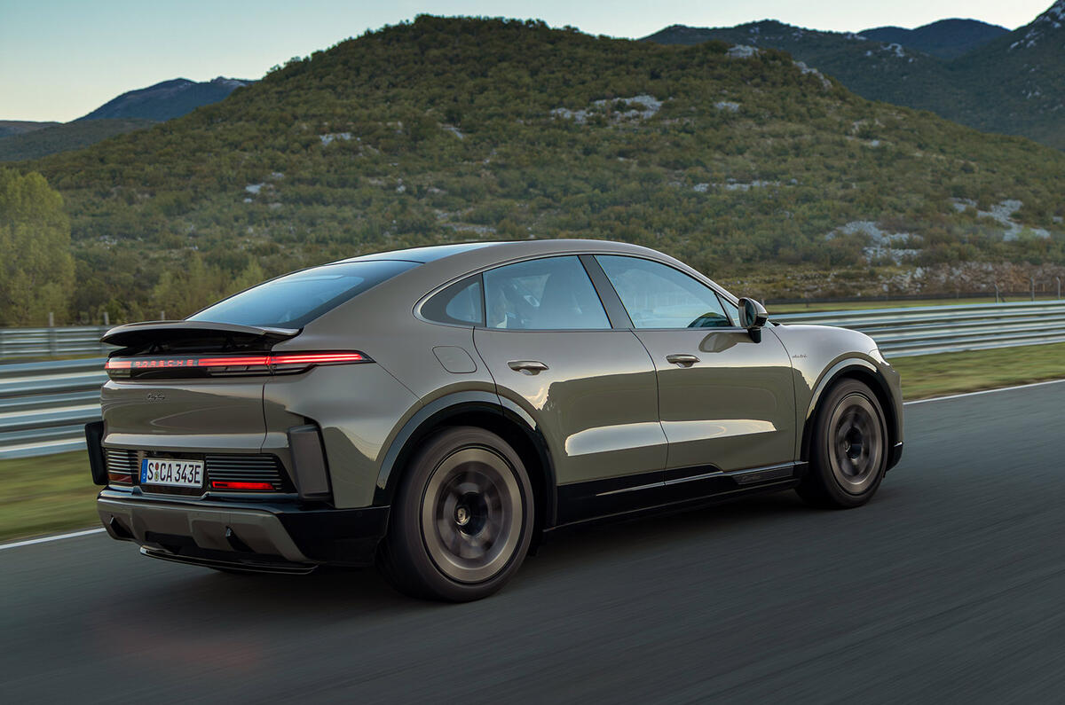 Porsche Cayenne Electric coupe 9