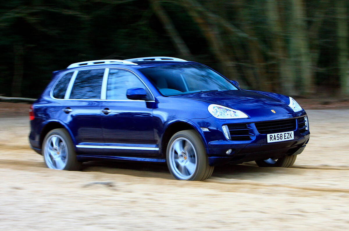Porsche Cayenne S side off road Porsche Cayenne S side off road