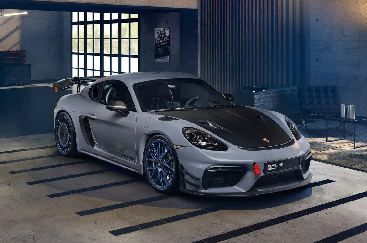 Porsche Cayman GT4RS Manthey Package 2023 front quarter static Porsche Cayman GT4RS Manthey Package 2023 front quarter static