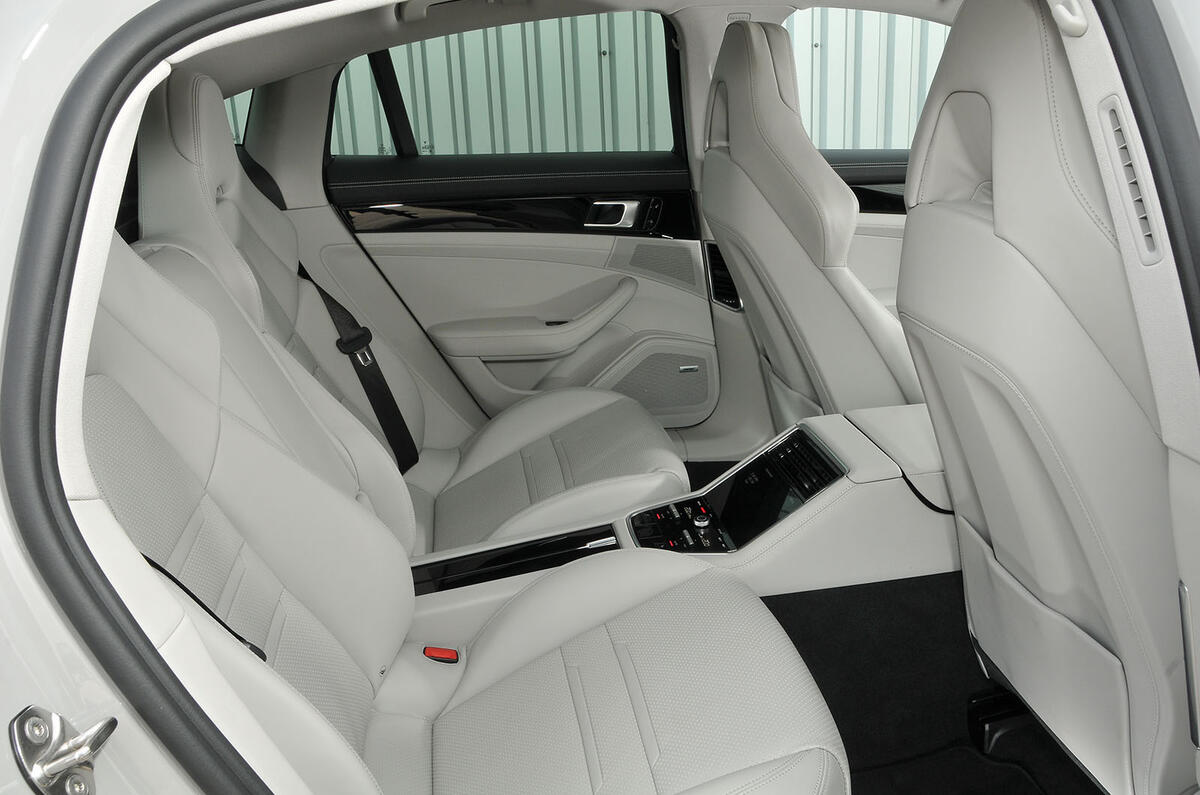 Porsche Panamera 4 Hybrid rear seats Porsche Panamera 4 Hybrid rear seats