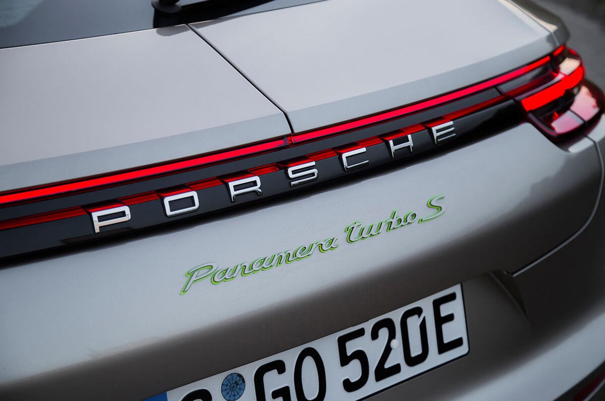 2017 Porsche Panamera Turbo S E-Hybrid tail lights