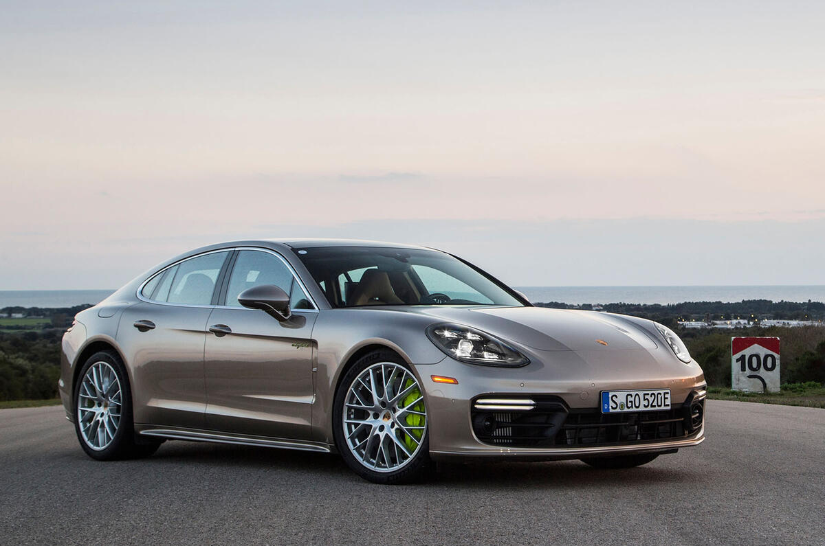 2017 Porsche Panamera Turbo S E-Hybrid front