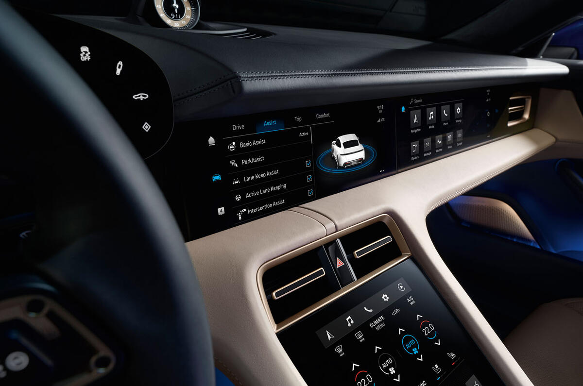 2020 Porsche Taycan reveal images - infotainment