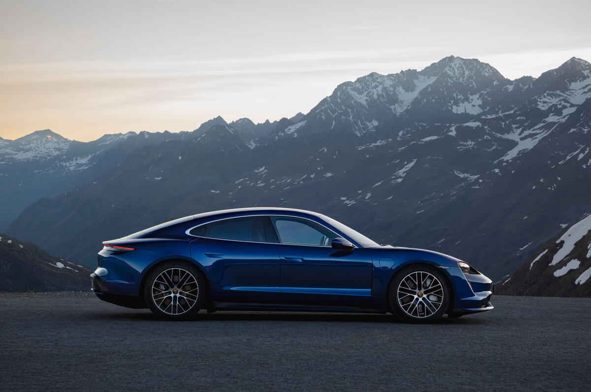 2020 Porsche Taycan reveal images - static side