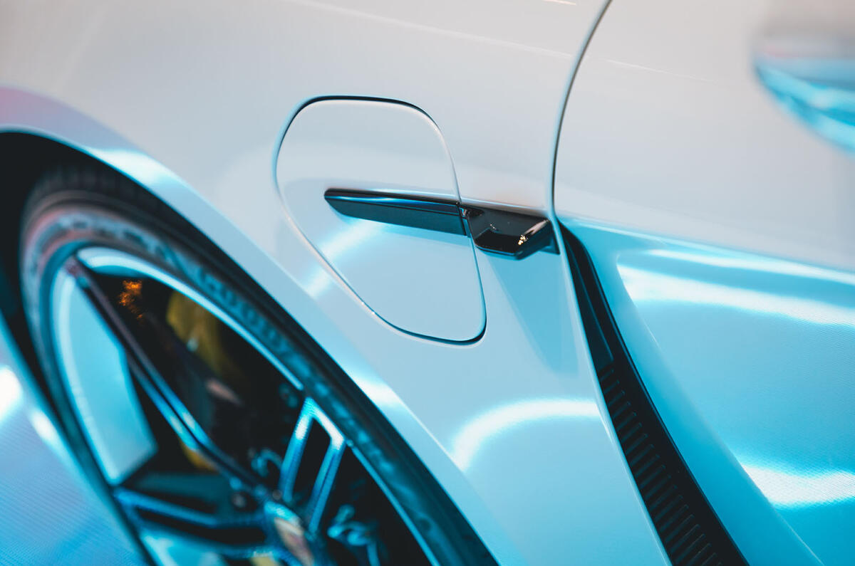 Porsche Taycan 2020 official reveal - filler flap